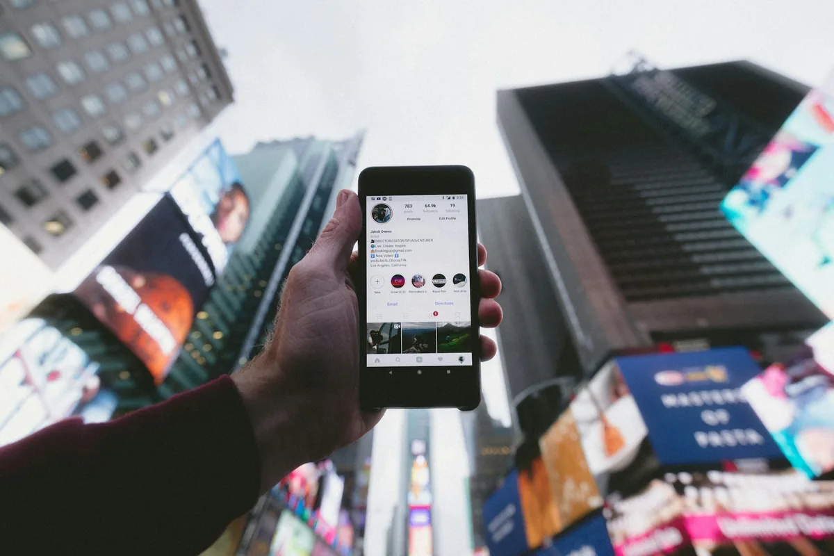 Protecting Privacy in E-Commerce: A Guide for Online Shoppers